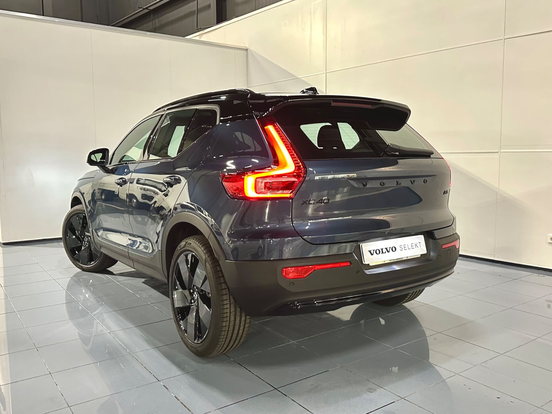 Imagen 3 de VOLVO XC40