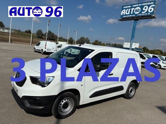 OPEL Combo (1.5 TD EXPRESS 100 CV 3PLAZAS FURGON) en Barcelona