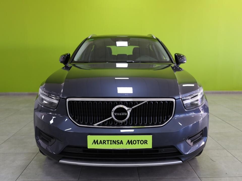 Foto del VOLVO XC40 T2 Momentum Pro Aut.