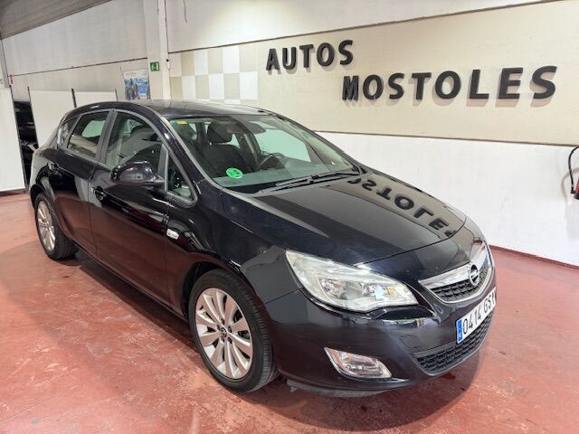 OPEL Astra (1.6 Sport) en Madrid