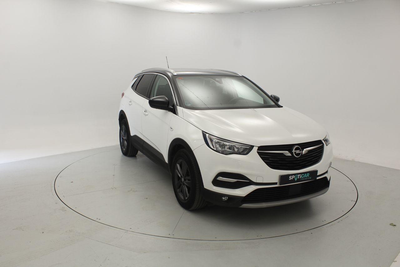 OPEL Grandland X (1.2 Turbo Design Line) en Barcelona