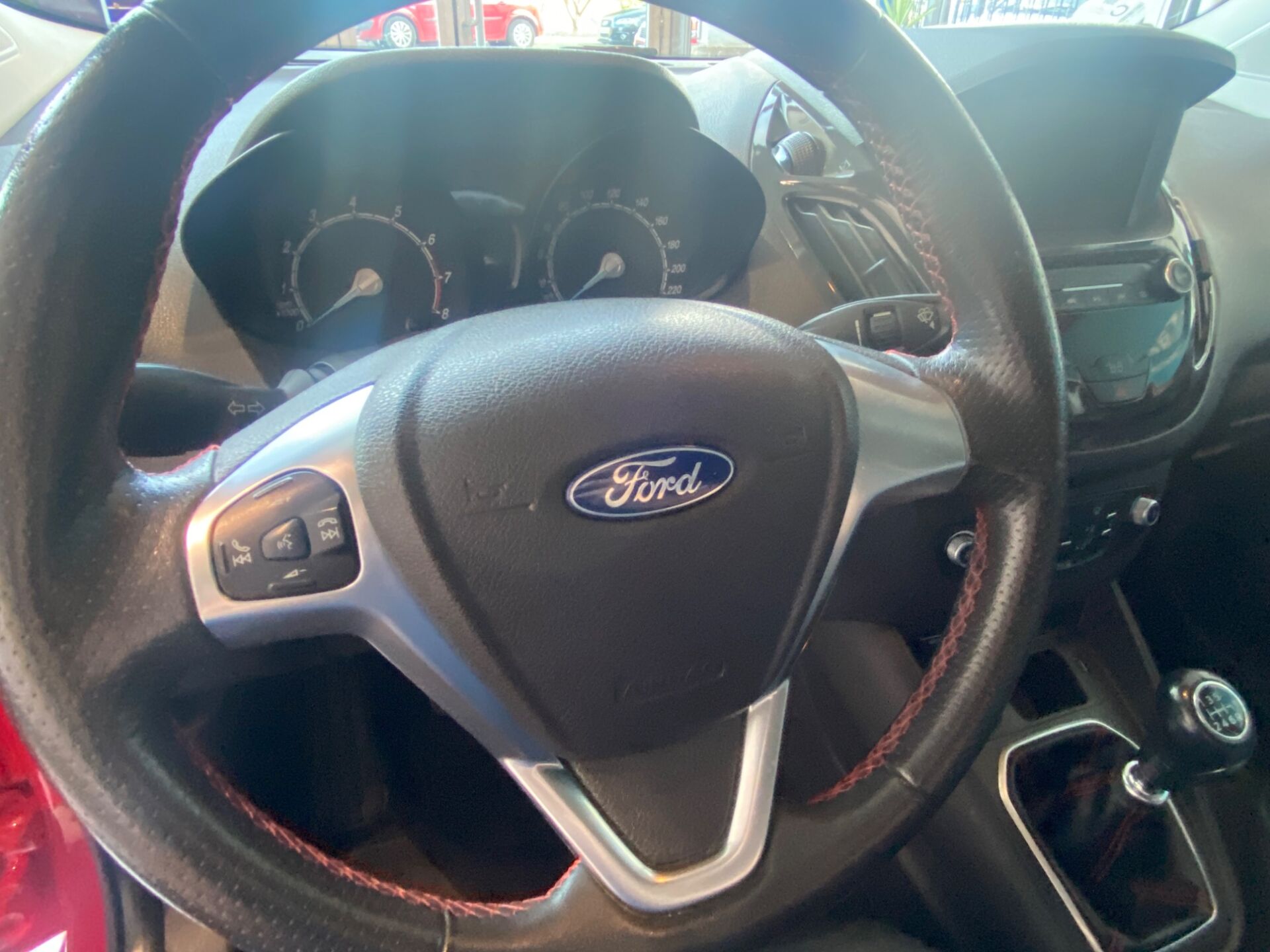 Imagen 3 de FORD Tourneo Courier