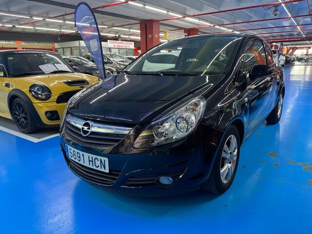 OPEL Corsa (1.4 Color Edition 74 kW (100 CV)) en Barcelona