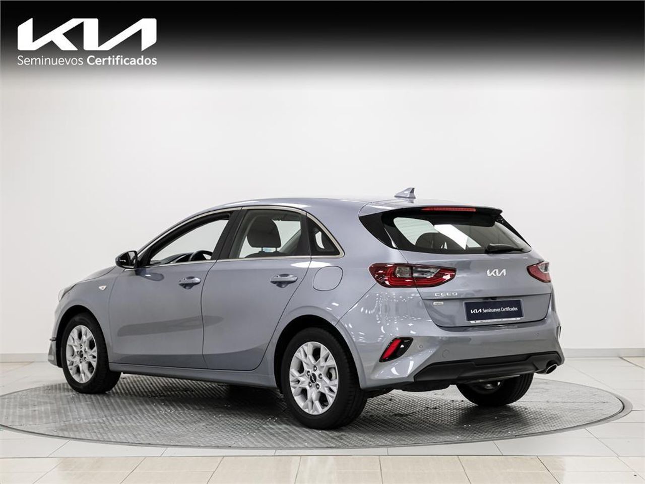Foto del KIA Ceed 1.6 MHEV iMT Eco-Dynamics Drive 136