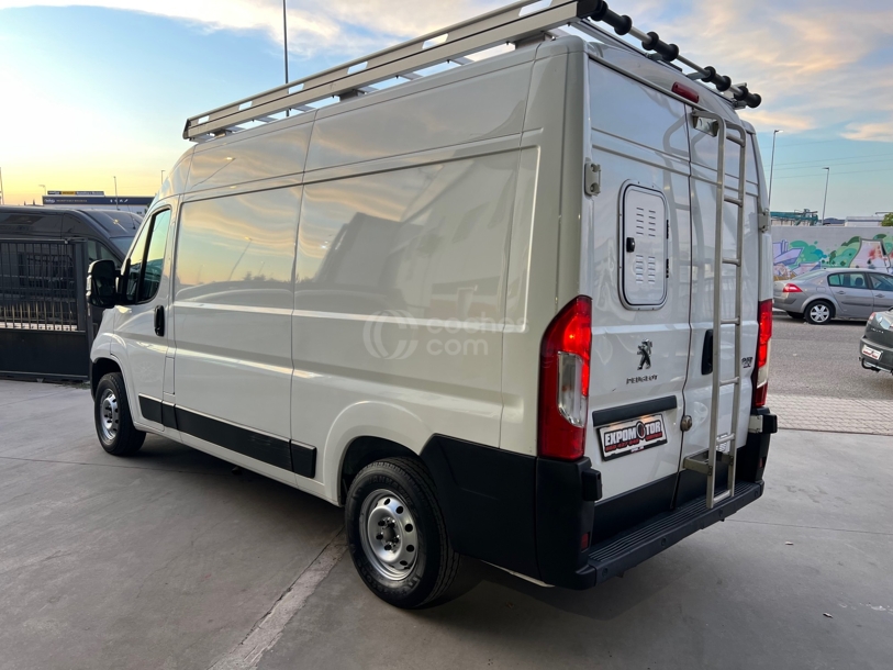 Foto del PEUGEOT Boxer Furgón 2.2BlueHDI 333 L2H2 S&S 120