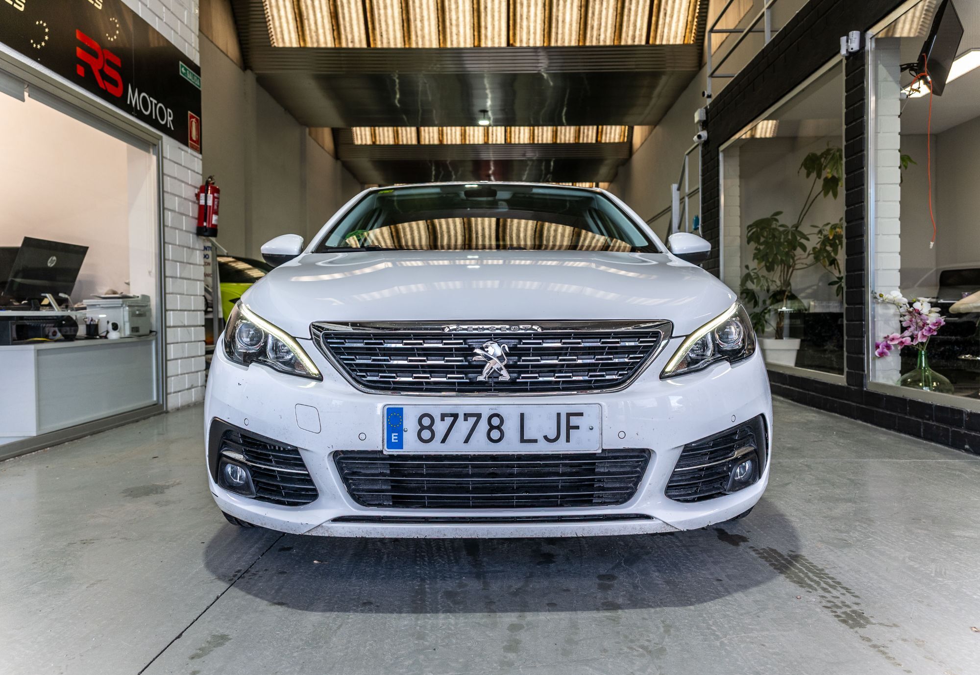 Foto del PEUGEOT 308 1.2 PureTech S&S Allure 130