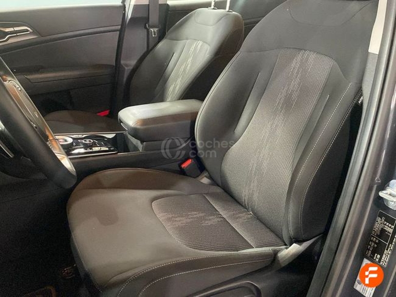 Foto del KIA Sportage 1.6 T-GDi MHEV Tech DCT 160