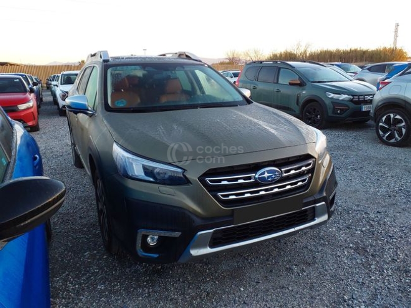Foto del SUBARU Outback 2.5i Executive Plus S Black Edition CVT