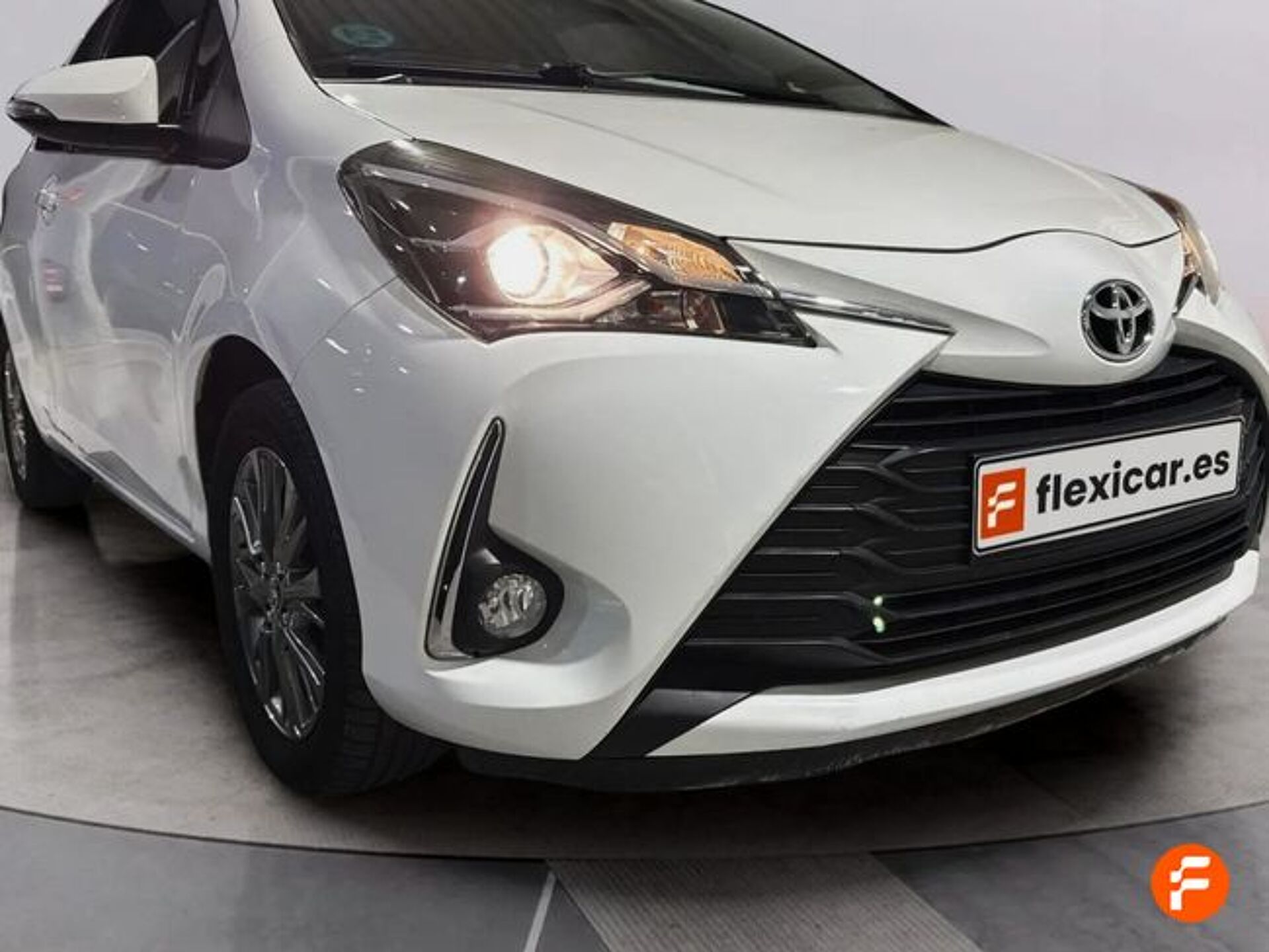 Imagen 2 de TOYOTA Yaris