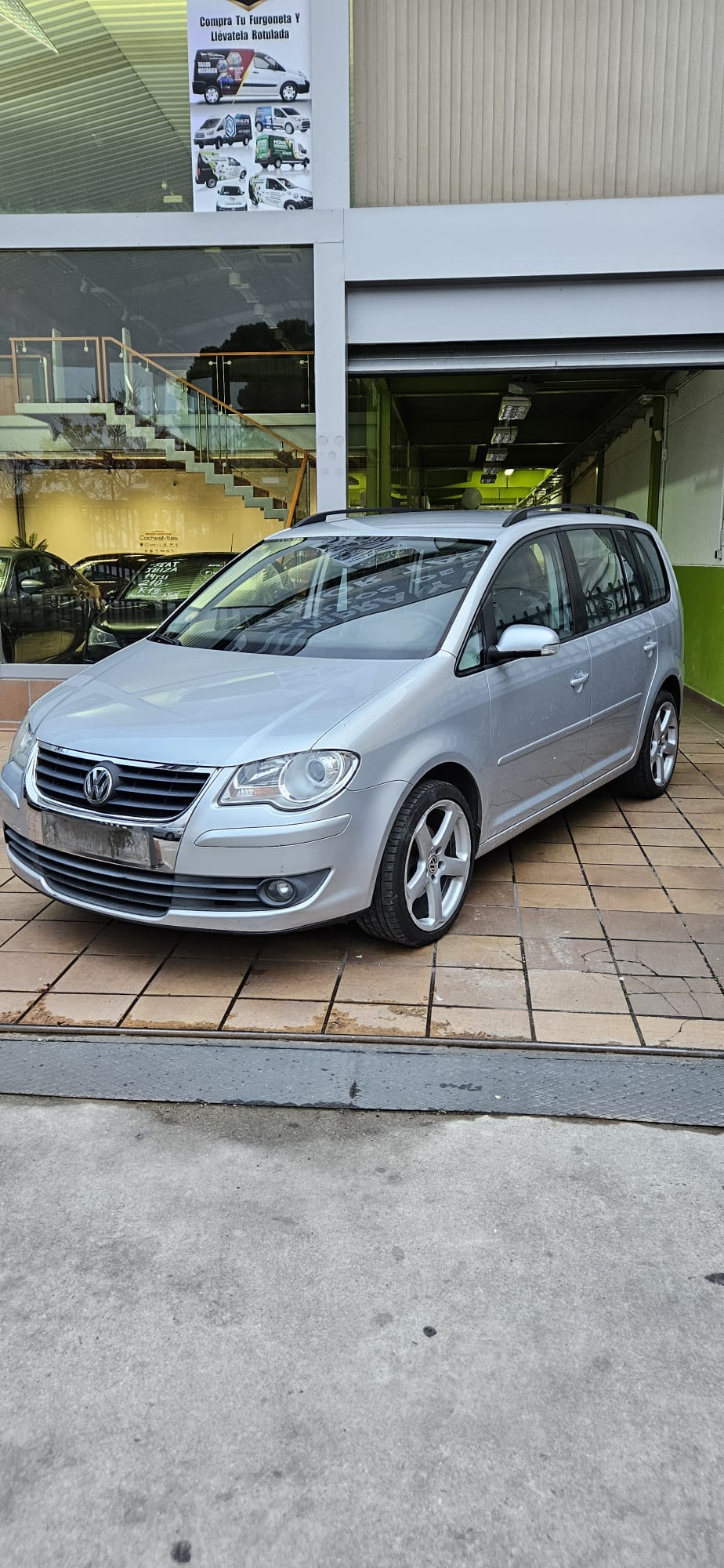 VOLKSWAGEN Touran (1.9TDI Traveller 105) en Toledo