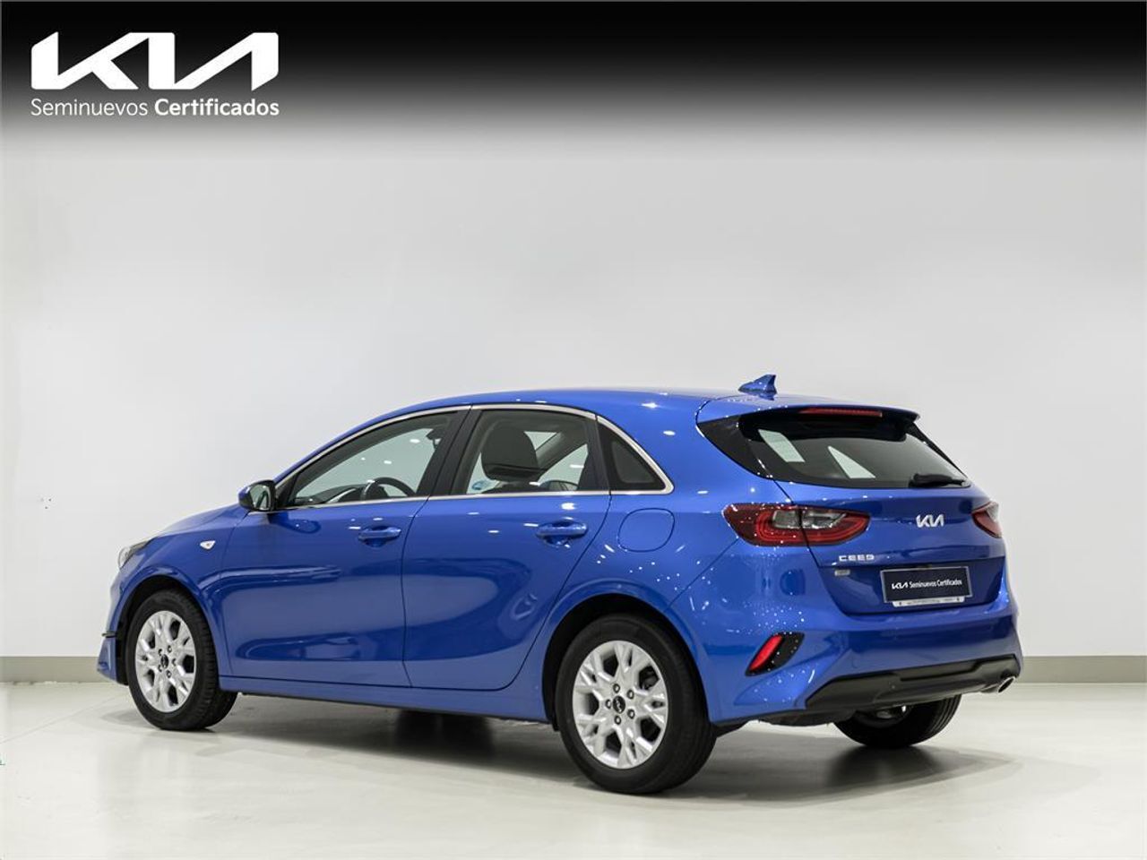 Foto del KIA Ceed 1.6 MHEV iMT Eco-Dynamics Drive 136