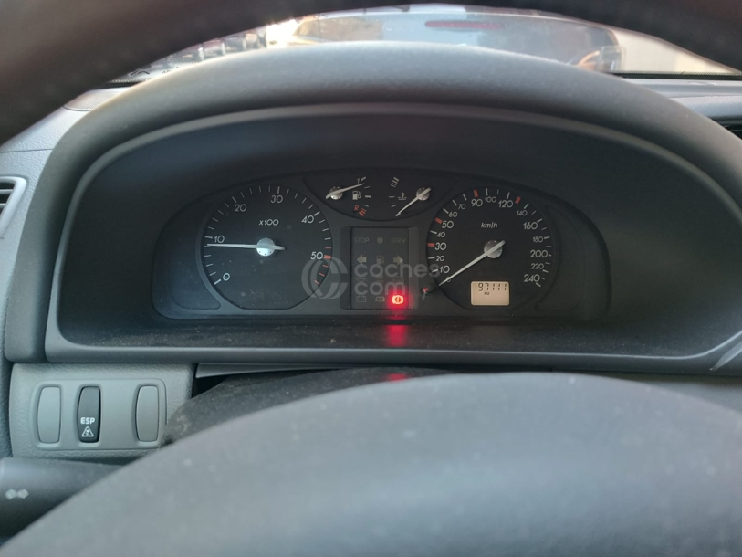Foto del RENAULT Laguna 2.2 DCi Dynamique