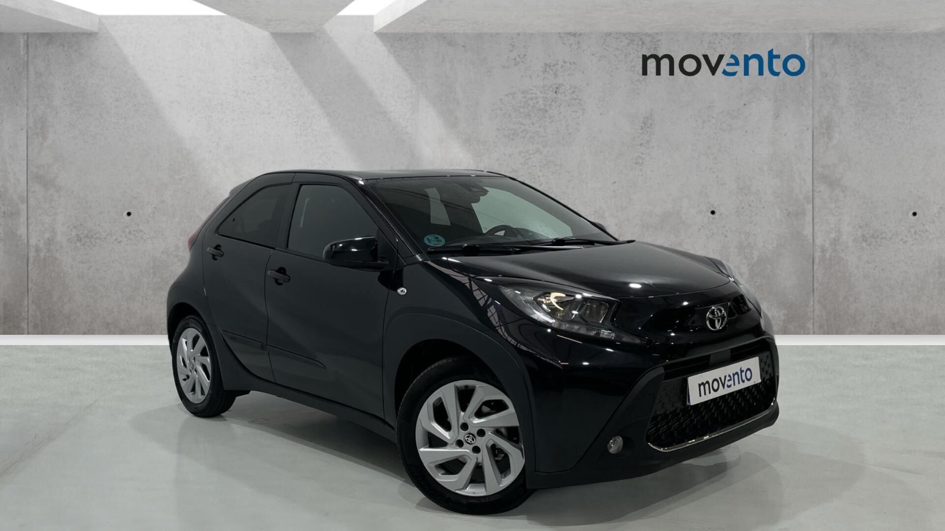 TOYOTA Aygo X Cross (1.0 VVT-I Play 53 kW (72 CV)) en Barcelona