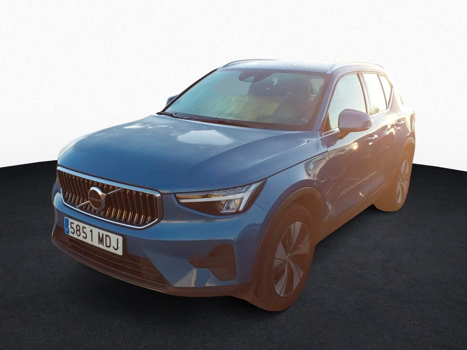 VOLVO XC40 (T4 PHEV Recharge Core Auto 155 kW (211 CV)) en Madrid