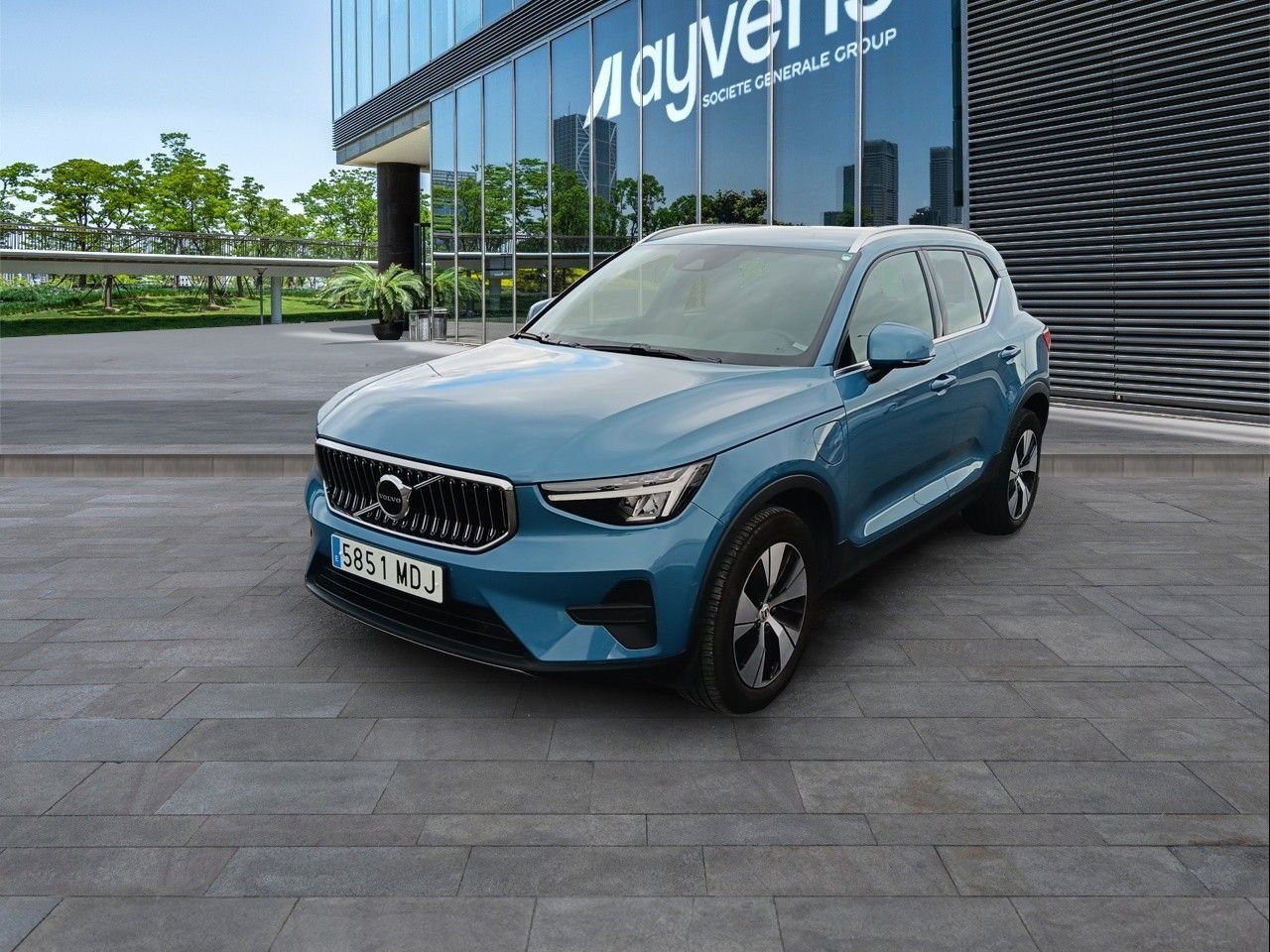 VOLVO XC40 (T4 PHEV Recharge Core Auto 155 kW (211 CV)) en Madrid