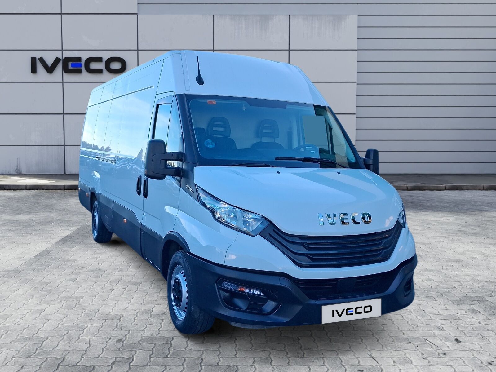 Foto del IVECO Daily Furgón 35C16 V 4100 H2 16.0 156
