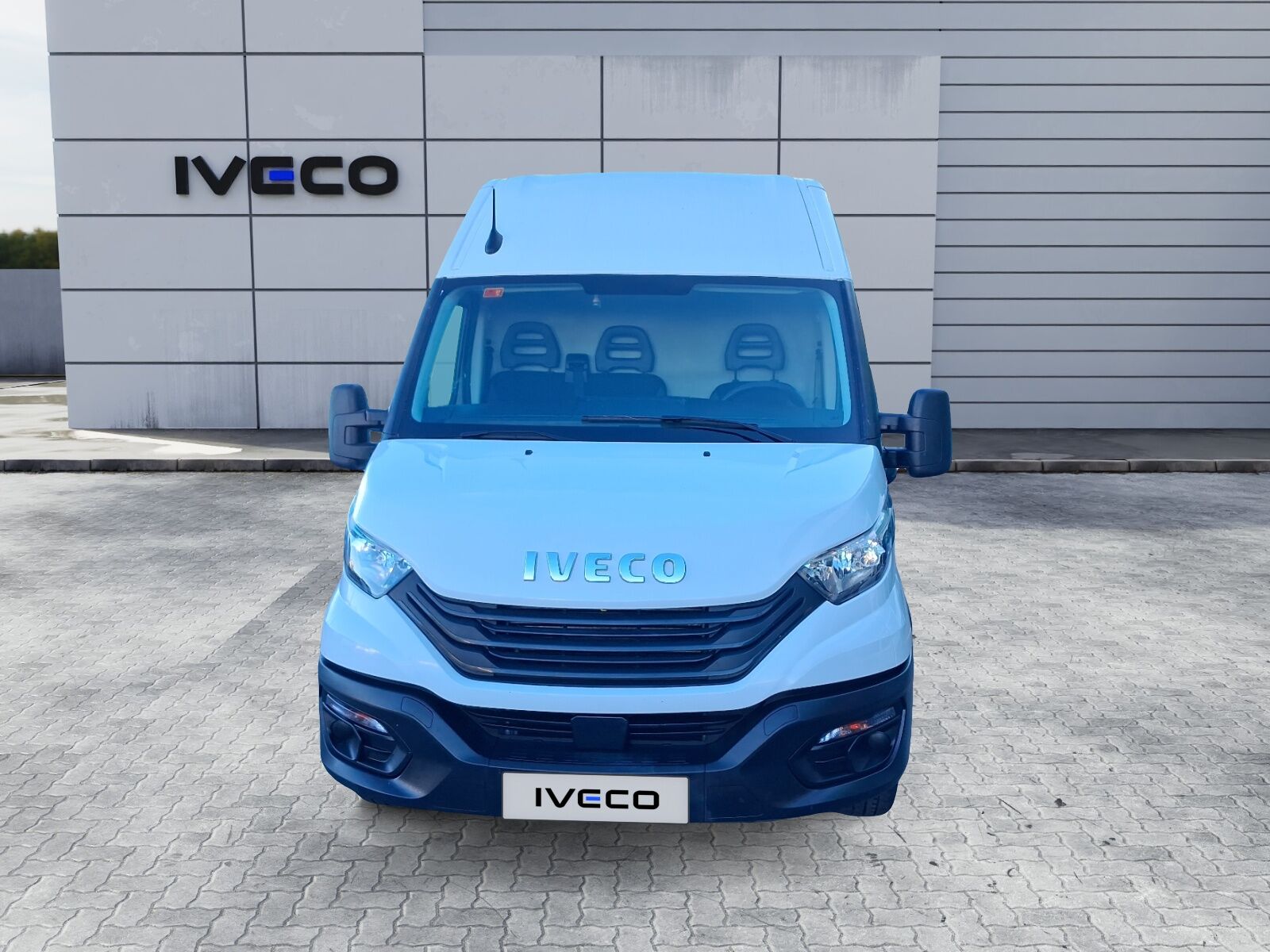 Foto del IVECO Daily Furgón 35C16 V 4100 H2 16.0 156