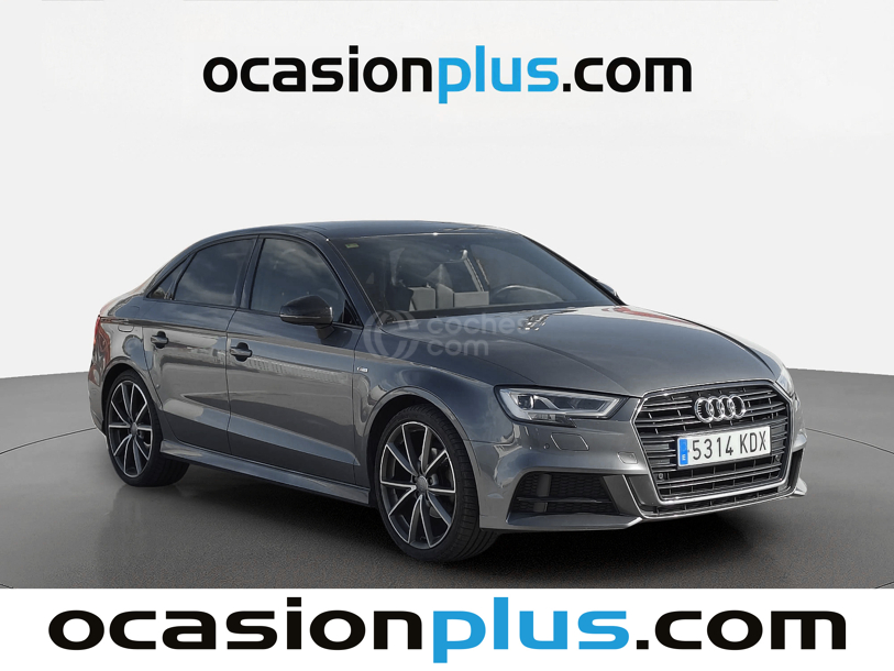 Foto del AUDI A3 Sedán 1.5 TFSI COD EVO Black line S-T 110kW