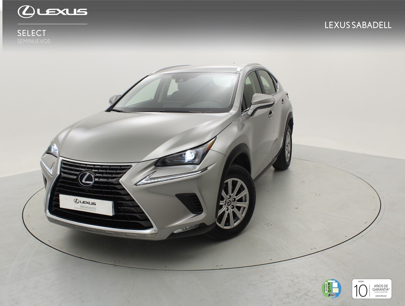 LEXUS NX (300H BUSINESS NAVI. 2.5 HYBRID 197 CV AUTO 5P 2WD) en Barcelona