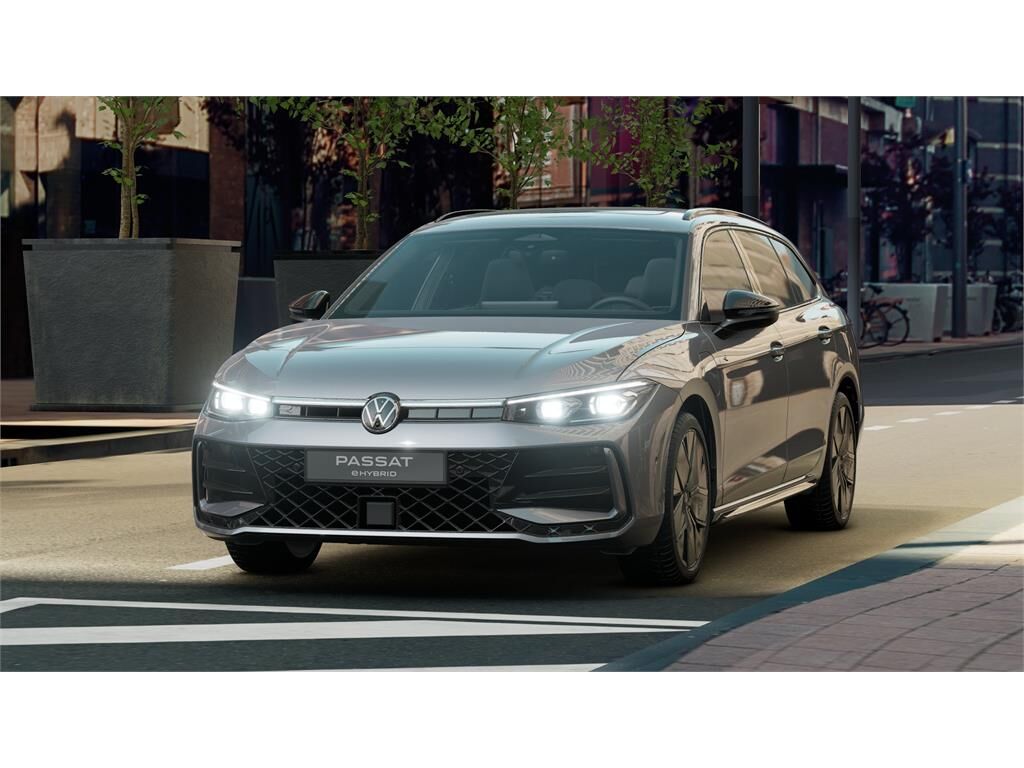 VOLKSWAGEN Passat (R-Line eHybrid (PHEV) 200kW (272CV) DSG) en Barcelona