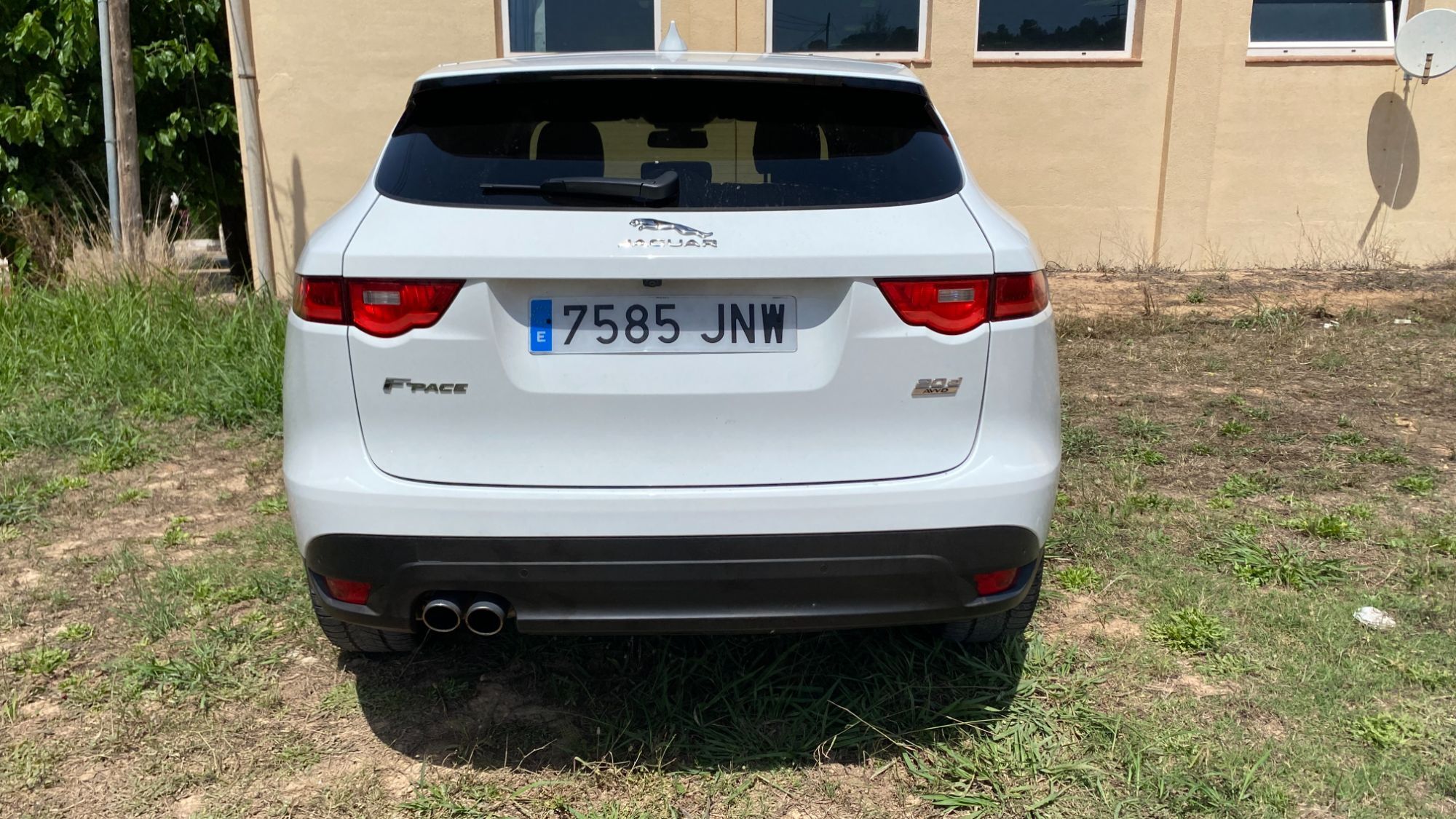 Foto del JAGUAR F-Pace 2.0i4D R-Sport Aut. AWD 180