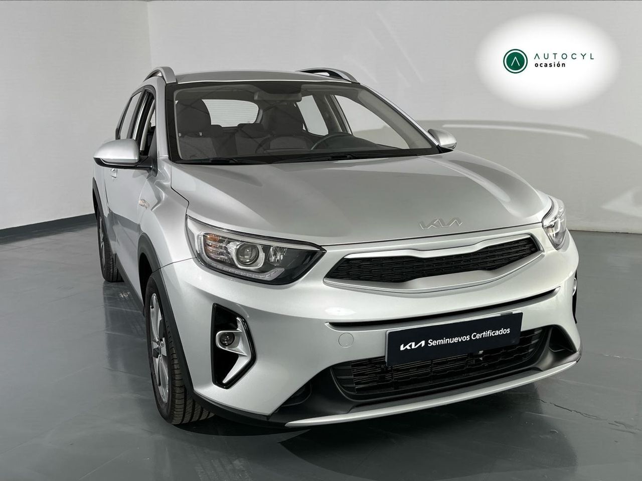 KIA Stonic (1.0 T-GDi 74kW (100CV) MHEV MT Concept) en Valladolid