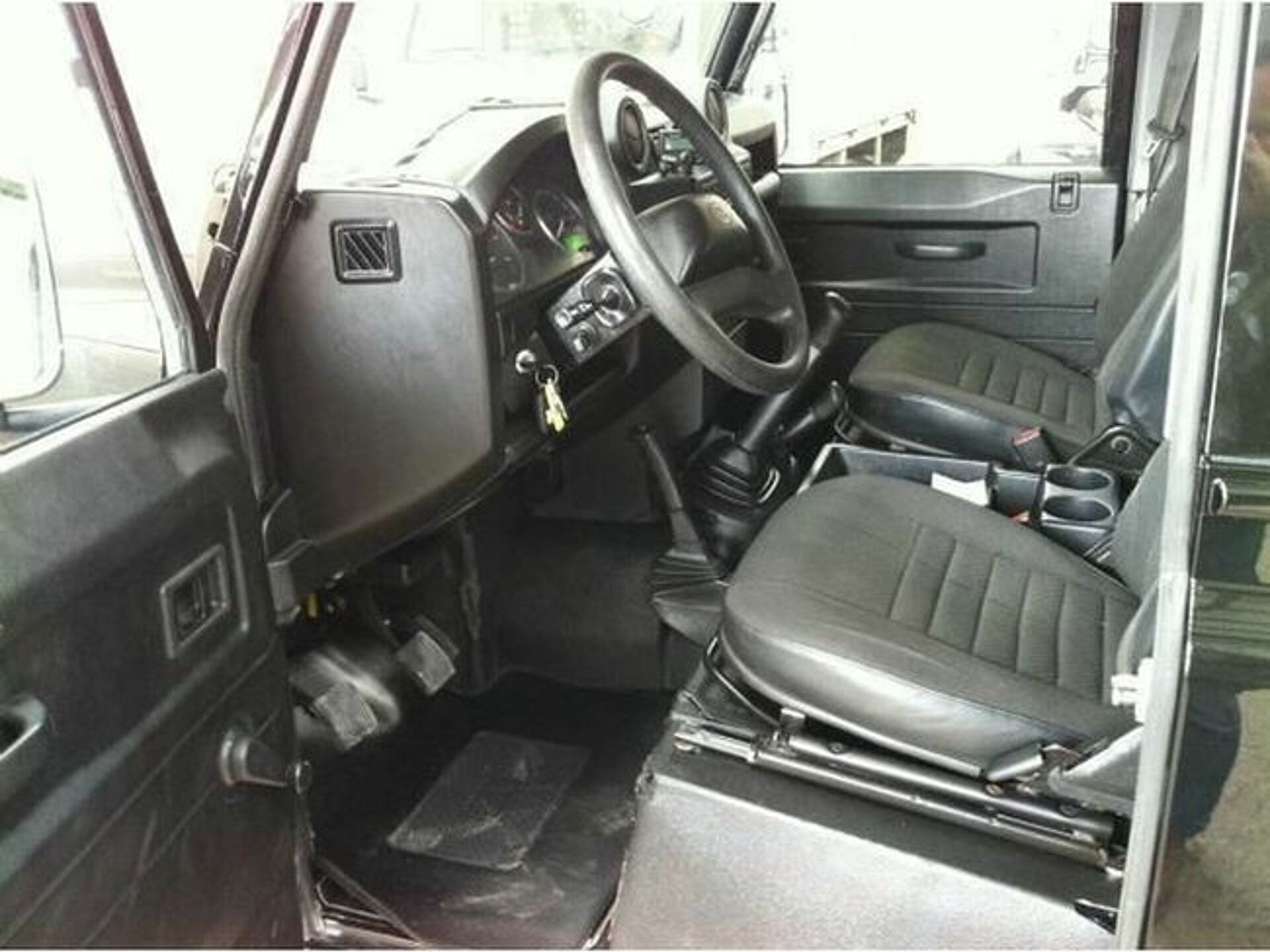 Imagen 3 de LAND ROVER Defender