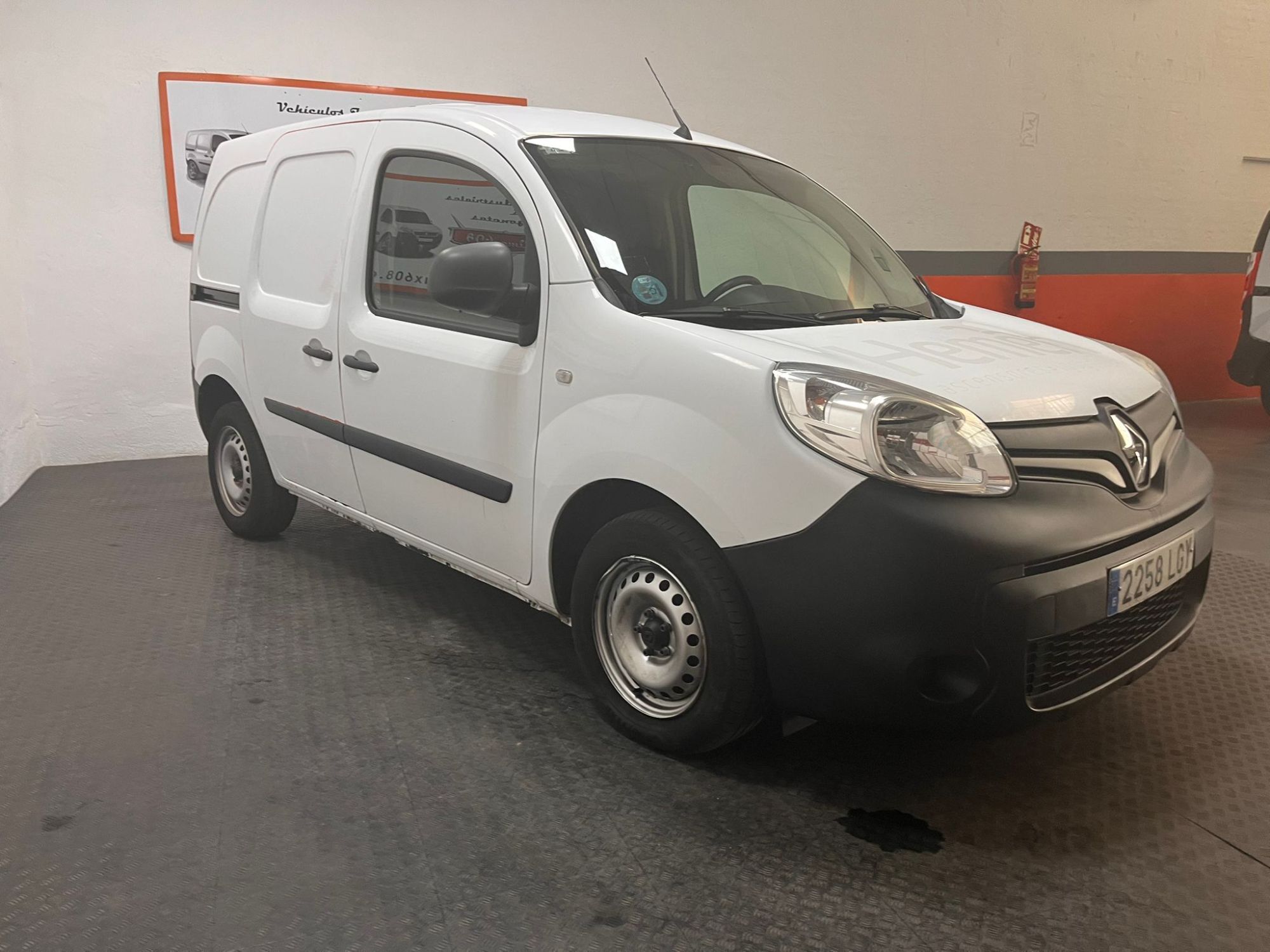 RENAULT Kangoo (Fg. 1.5Blue dCi Profesional 59kW) en Madrid