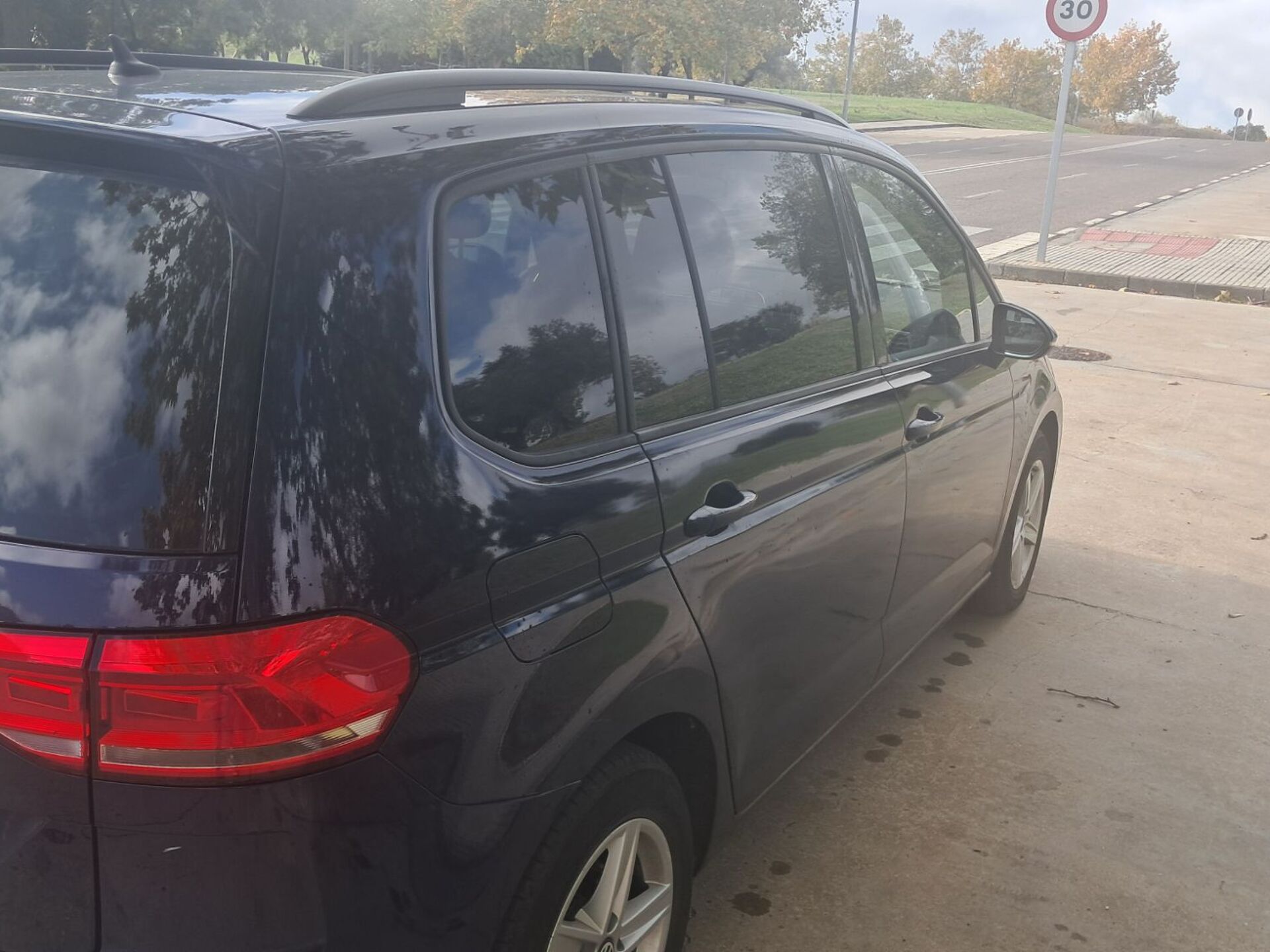 Imagen 2 de VOLKSWAGEN Touran