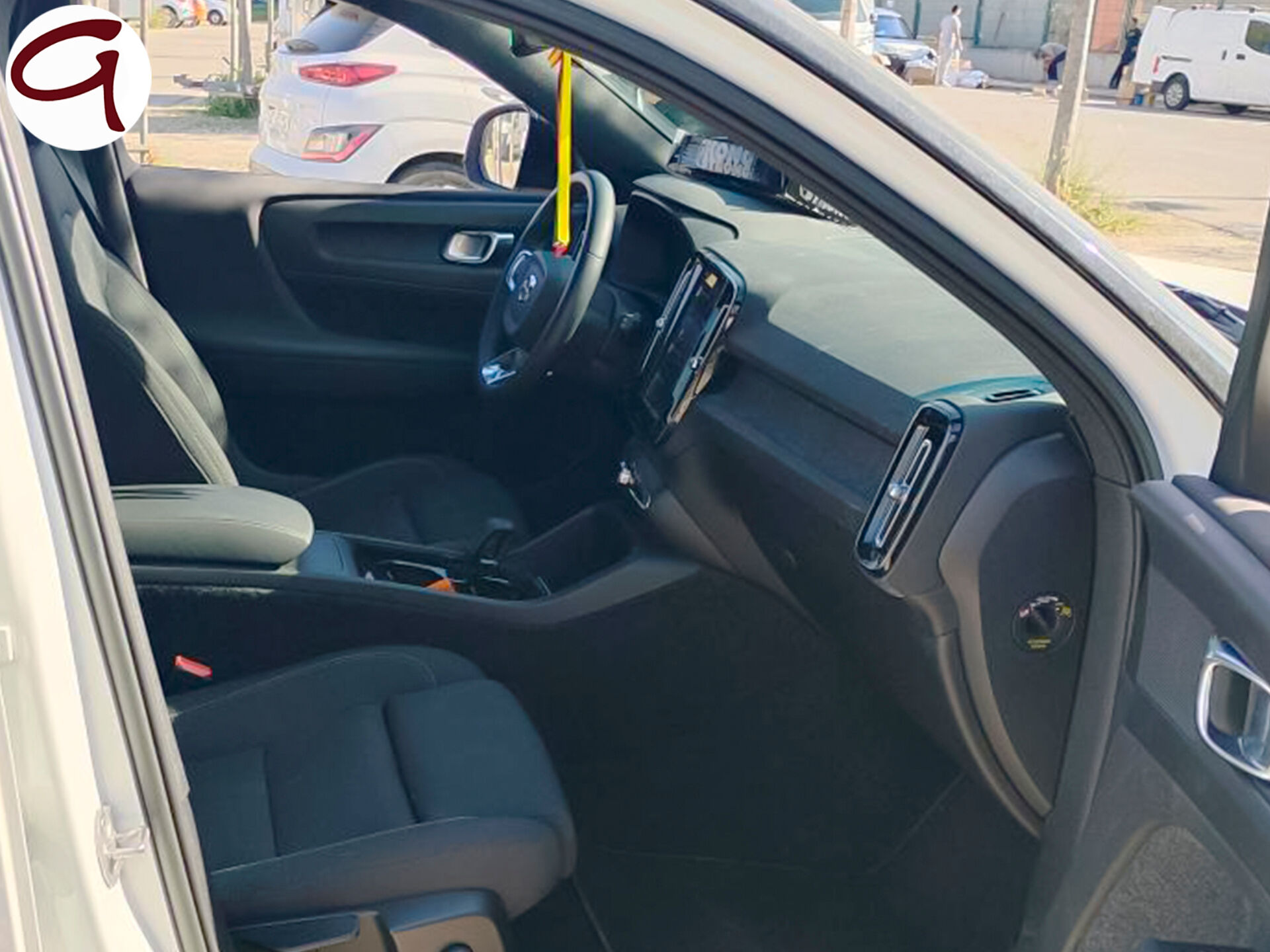 Imagen 3 de VOLVO XC40