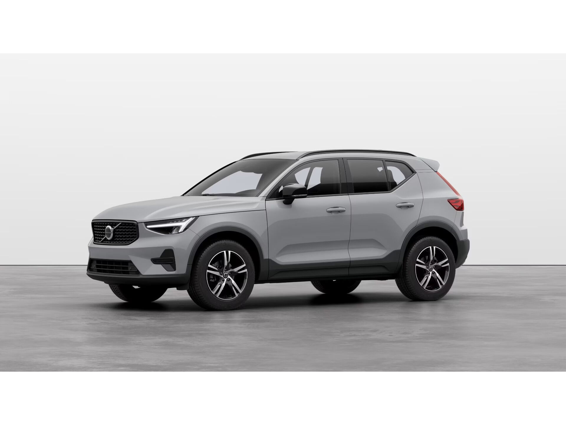 VOLVO XC40 (B3 G Plus Dark Auto 120 kW (163 CV)) en Madrid