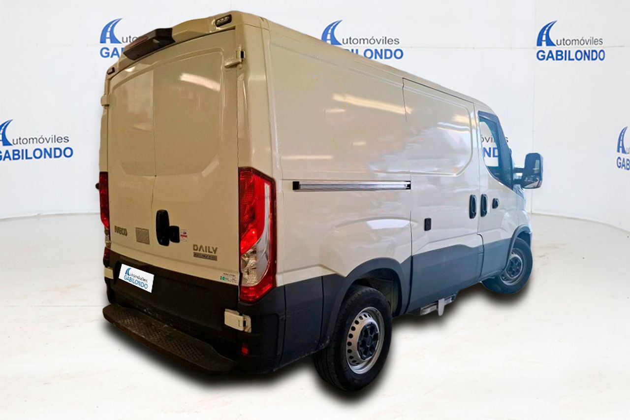 Foto del IVECO Daily Furgón 33S16 V 3520L H2 12.0 156