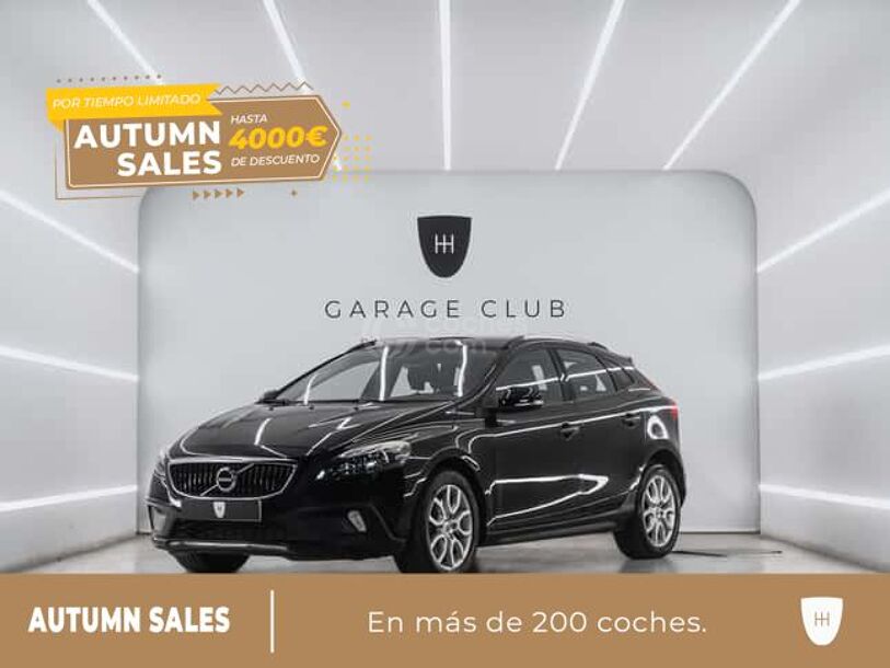 Foto del VOLVO V40 Cross Country D3 Momentum Aut. 150