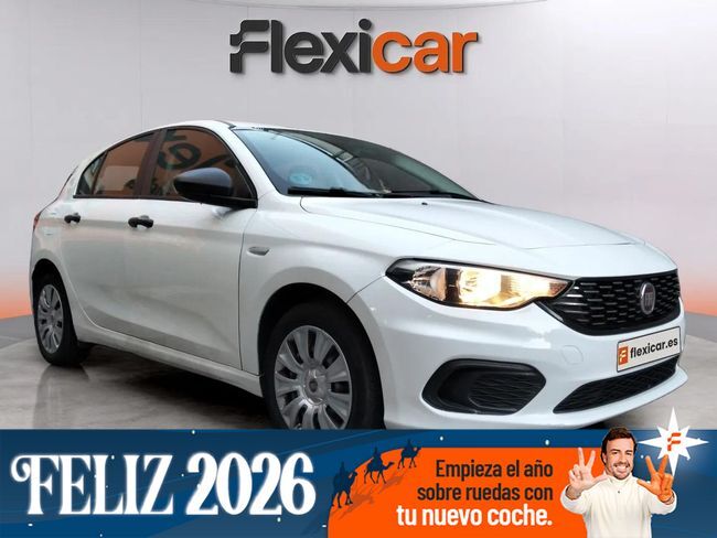 FIAT Tipo (1.4 16v Easy 70kW (95CV) gasolina 5p.) en Madrid
