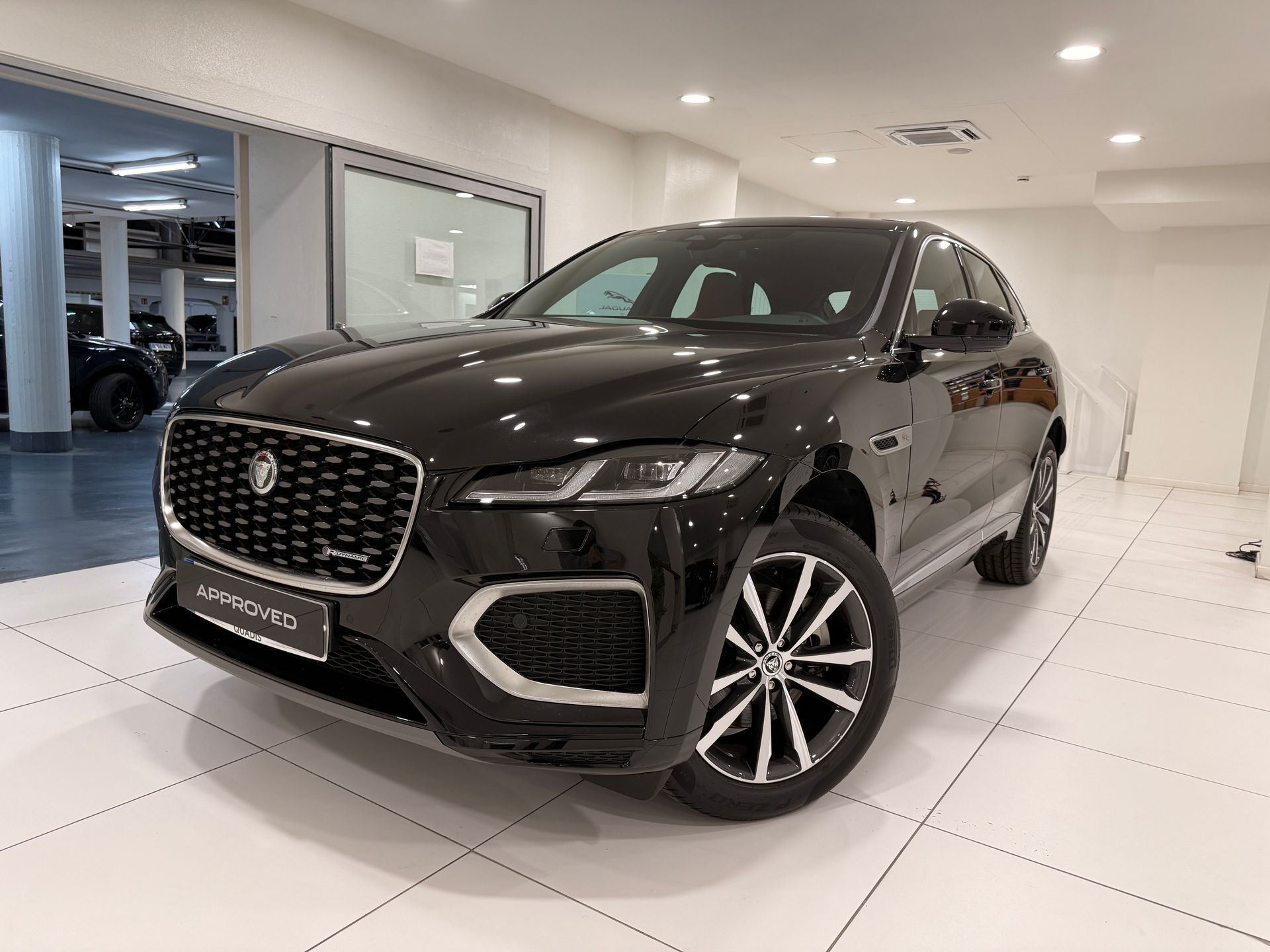JAGUAR F-Pace (2.0D I4 MHEV R-Dynamic S AWD Auto 150 kW (204 CV)) en Barcel