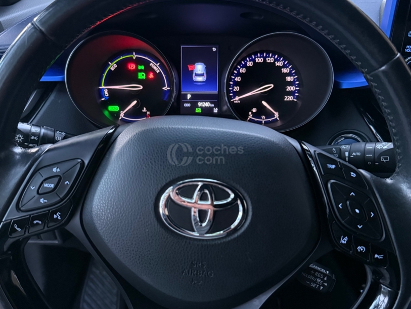 Foto del TOYOTA C-HR 180H Advance