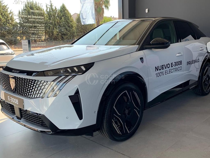 Foto del PEUGEOT 3008 3008 Eléctrico Allure 157kW