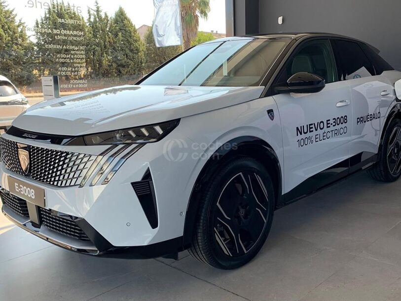Foto del PEUGEOT 3008 Eléctrico GT 170kW Long Range