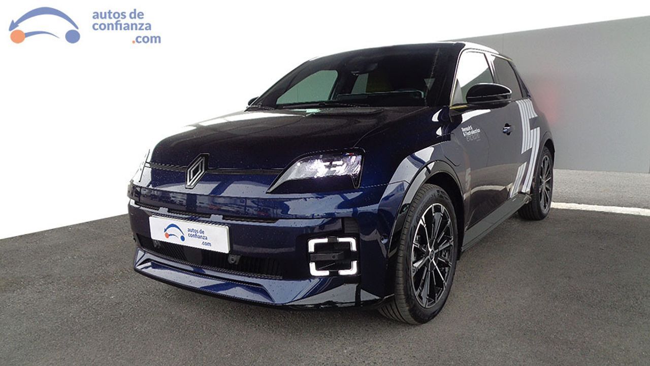 RENAULT R5 (ICONIC CINQ CONF. 110KW) en Córdoba