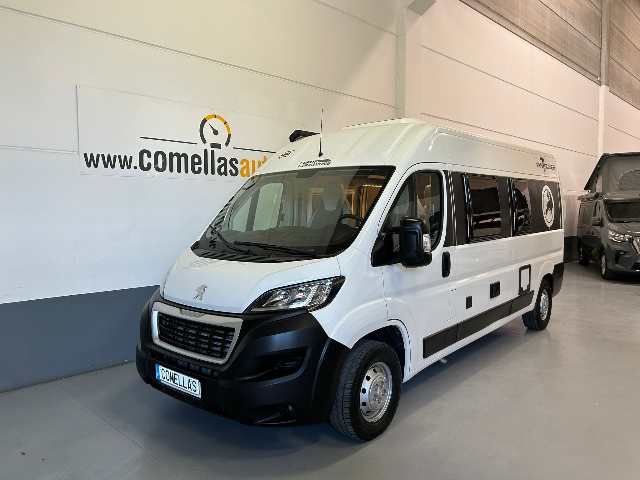Foto del PEUGEOT Boxer Furgón 2.2BlueHDI 435 L3H2 S&S 165