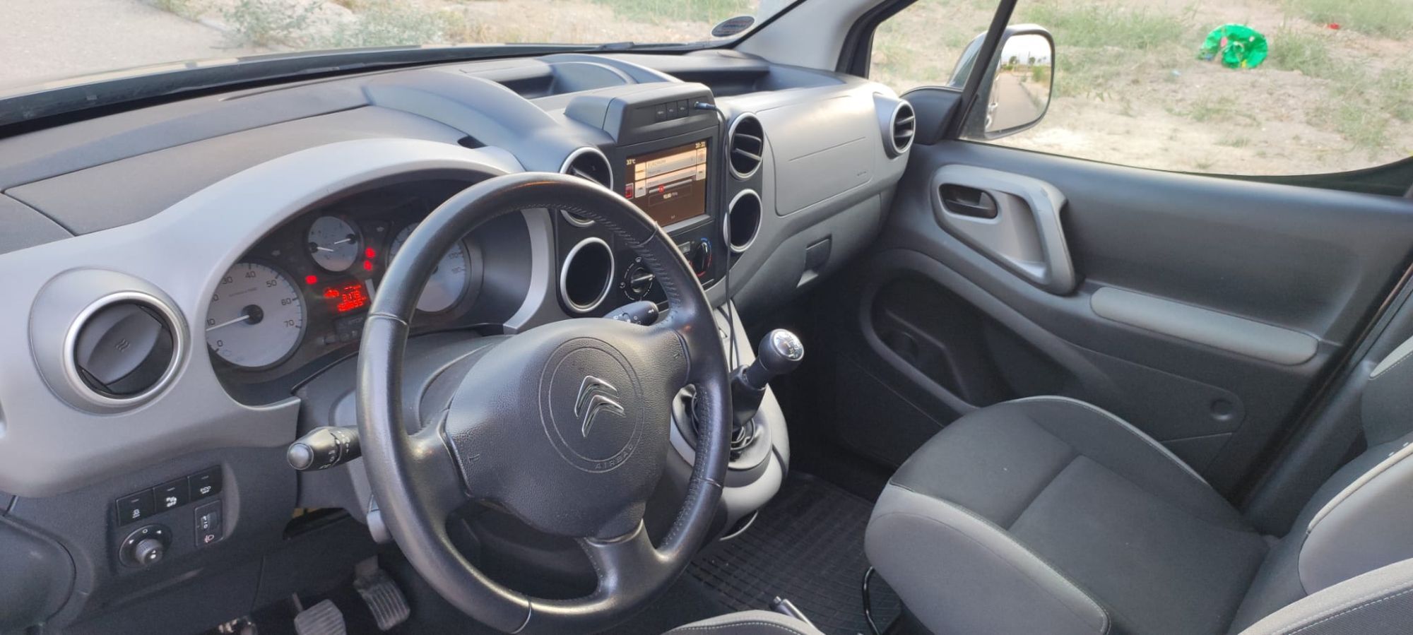 Foto del CITROEN Berlingo Multispace 1.6BlueHDi Feel 100