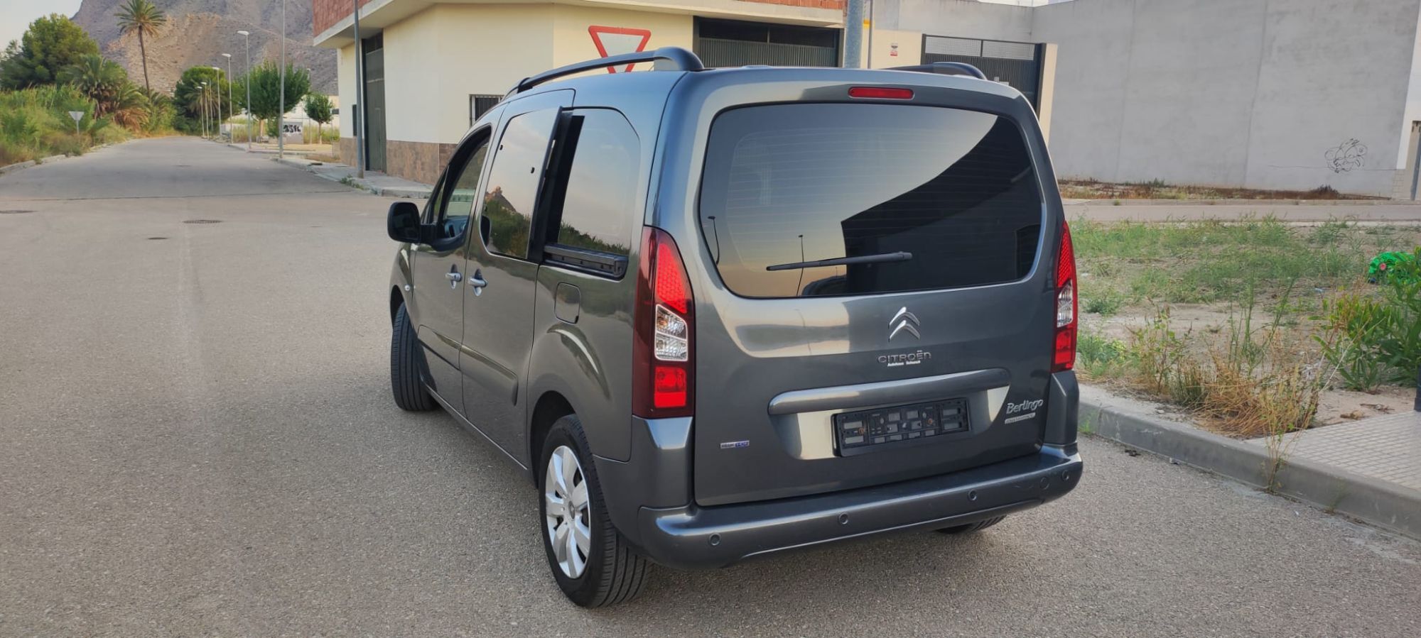 Foto del CITROEN Berlingo Multispace 1.6BlueHDi Feel 100