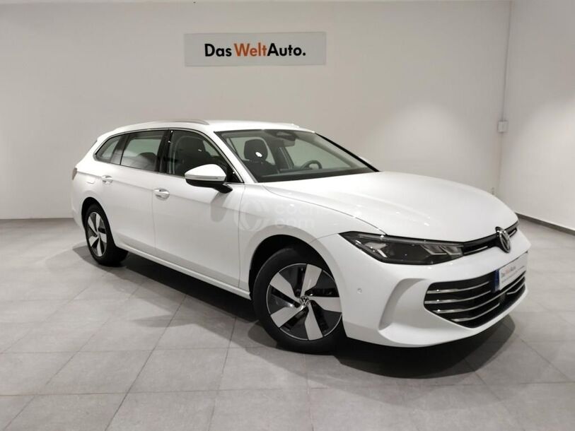 Foto del VOLKSWAGEN Passat 1.5 eTSI Business DSG7 110kW