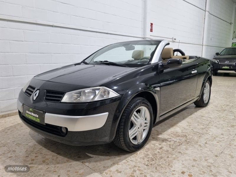 RENAULT Mégane (C.C. 2.0 Luxe Dynamique) en Sevilla