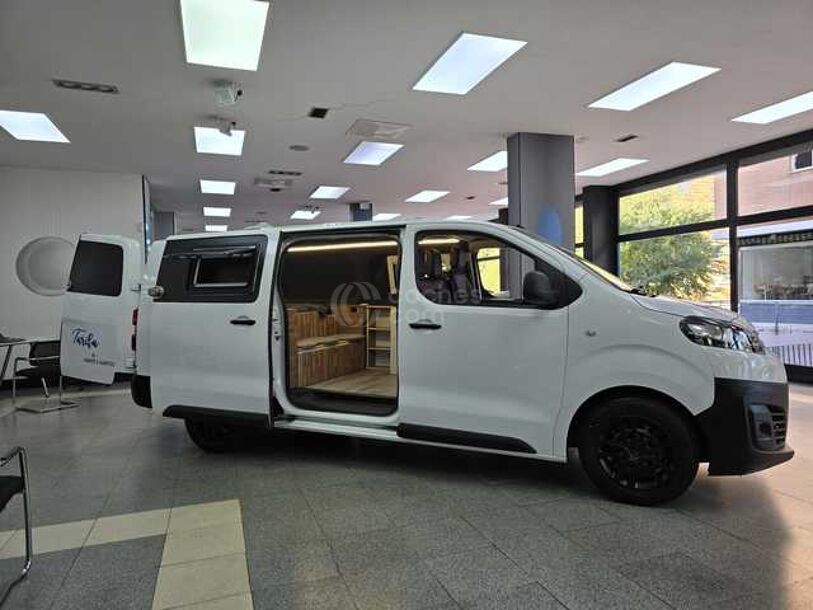 Foto del CITROEN Jumpy Combi 1.5 BlueHDI Talla M Confort 120 S&S