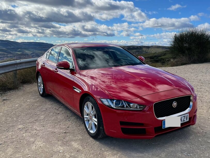 Foto del JAGUAR XE 2.0 Diesel Pure Aut. 180