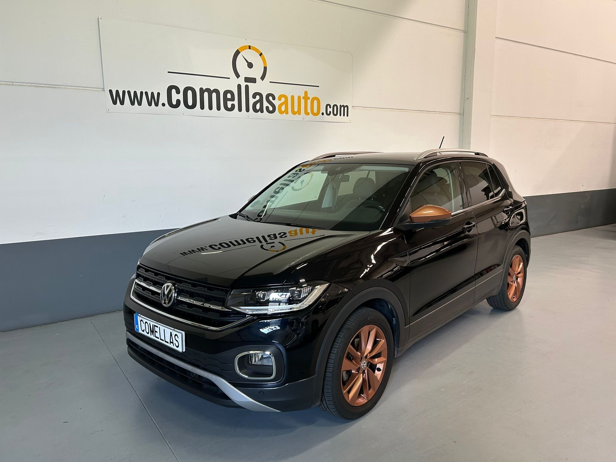 VOLKSWAGEN T-Cross (Sport 1.0 TSI 85kW (115CV)) en Barcelona