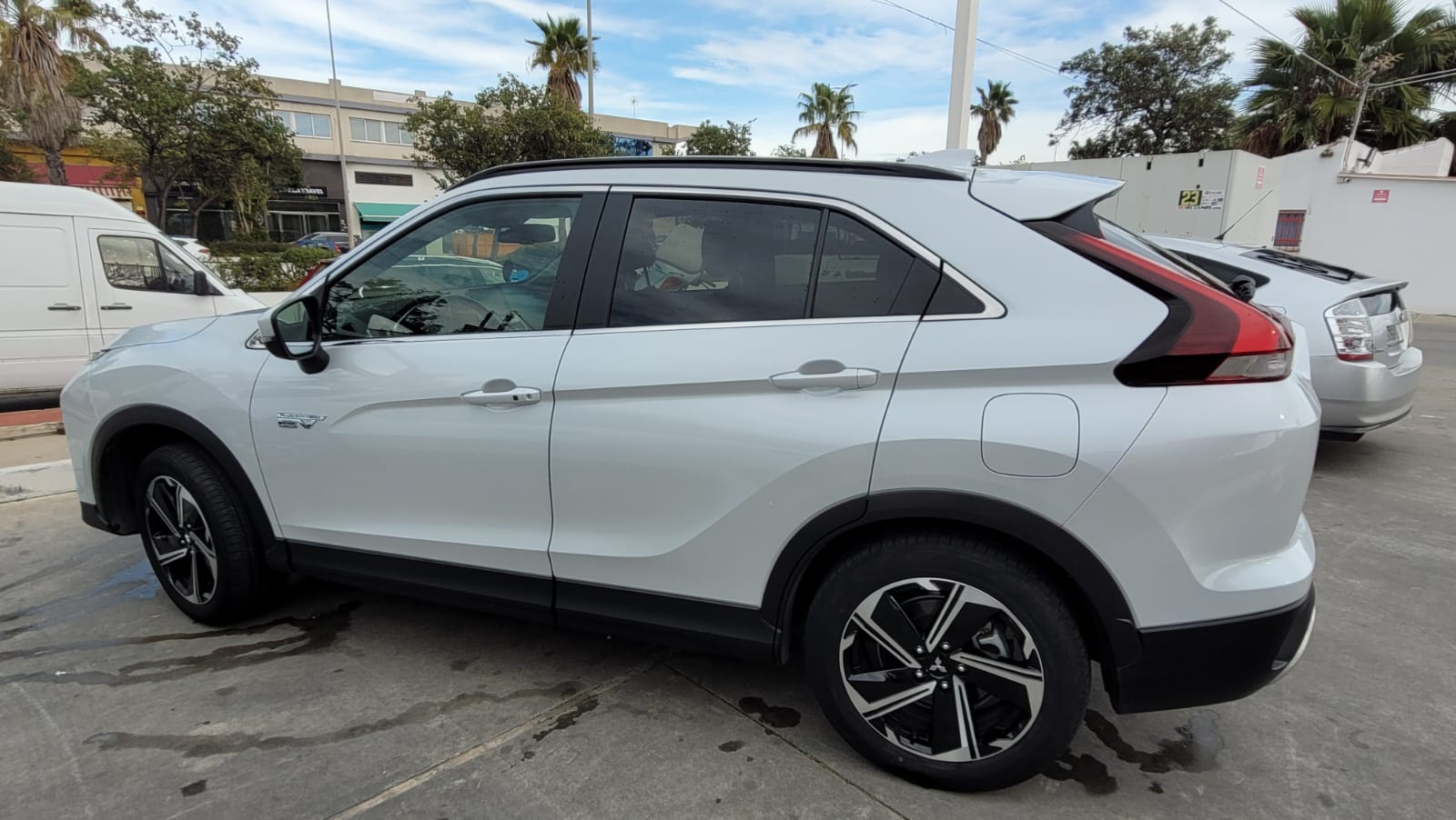 Foto del MITSUBISHI Eclipse Cross PHEV Kaiteki 4WD