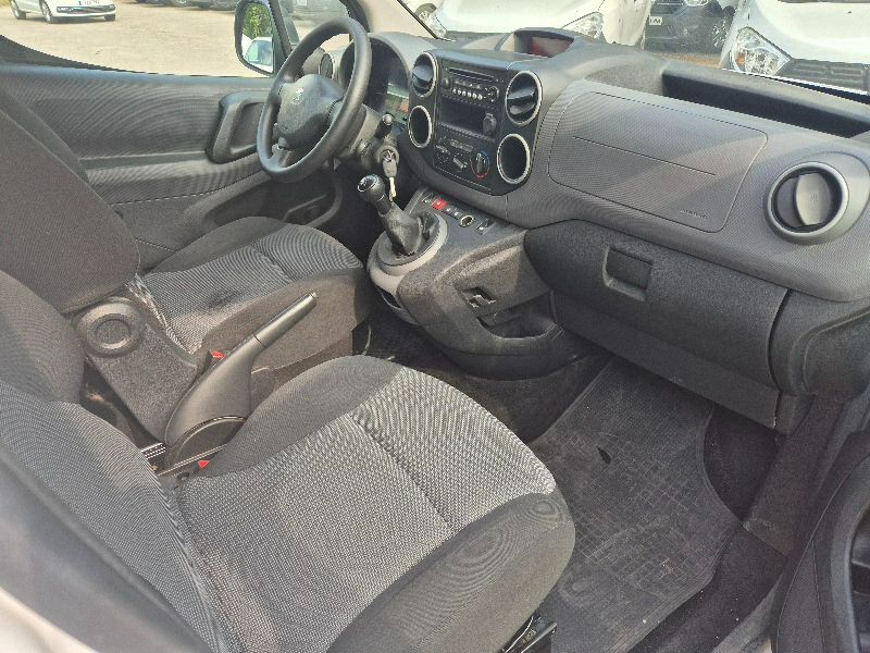 Foto del PEUGEOT Partner Furgón 1.6BlueHDI Confort L1 75