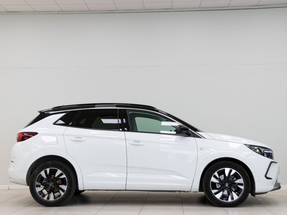 Foto del OPEL Grandland 1.2T S&S Ultimate 130